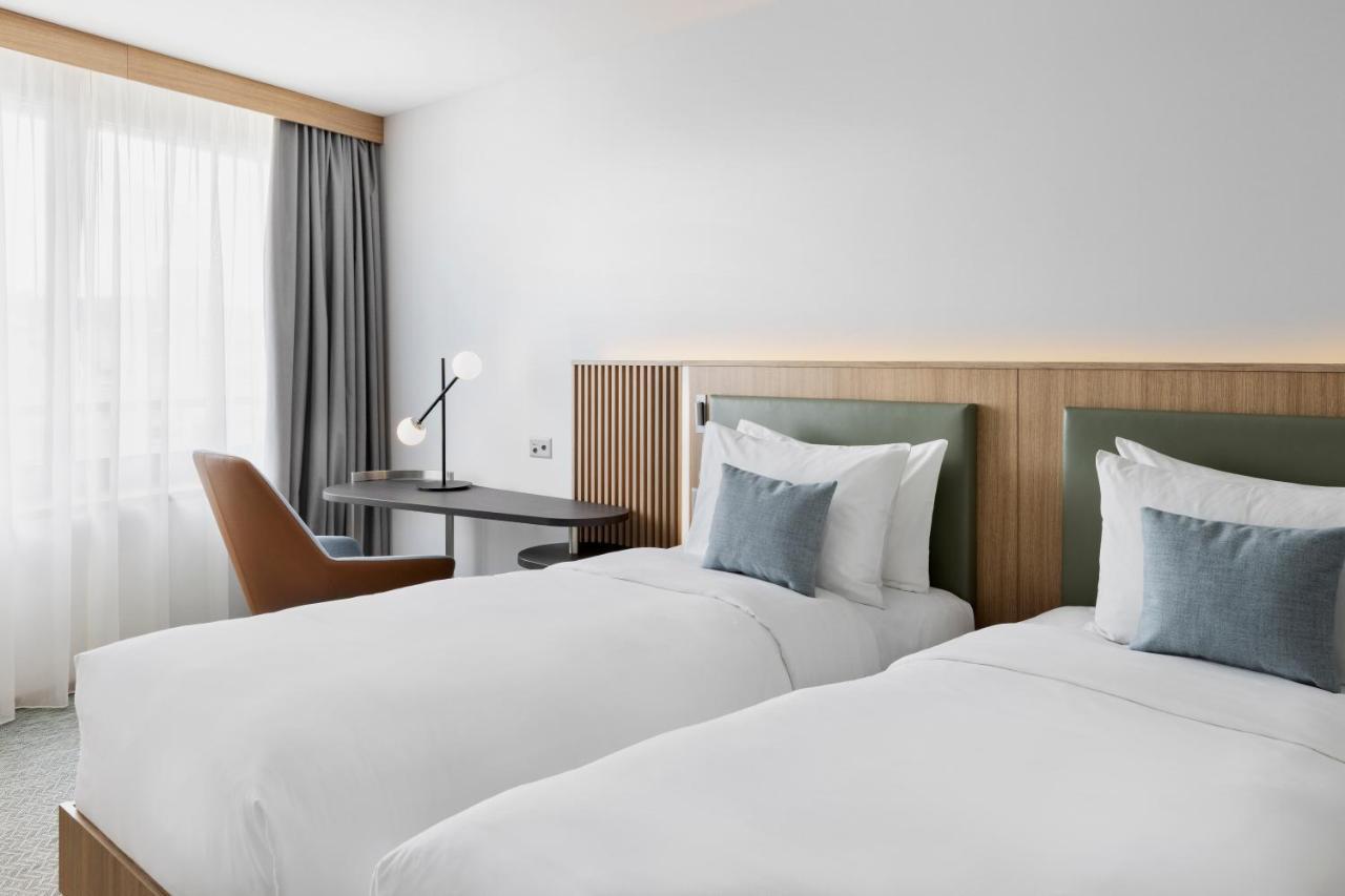 Courtyard By Marriott Biel Bienne Hotel Kültér fotó