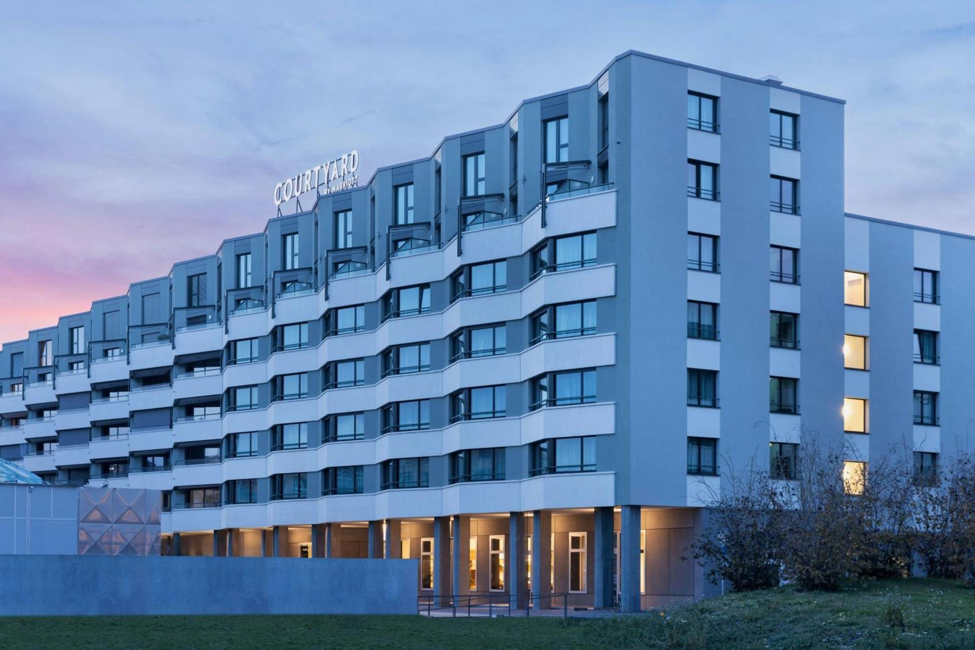 Courtyard By Marriott Biel Bienne Hotel Kültér fotó