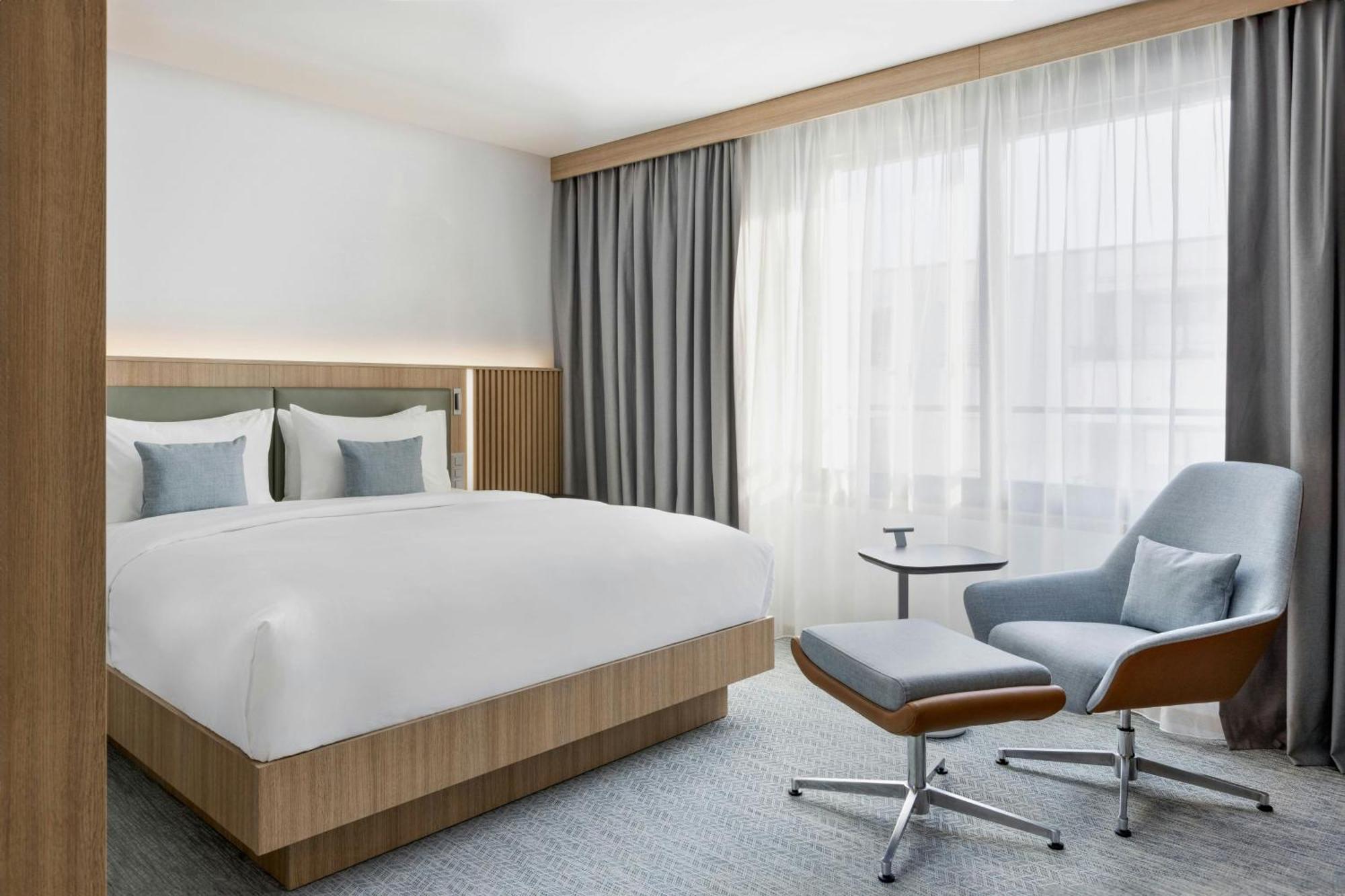 Courtyard By Marriott Biel Bienne Hotel Kültér fotó