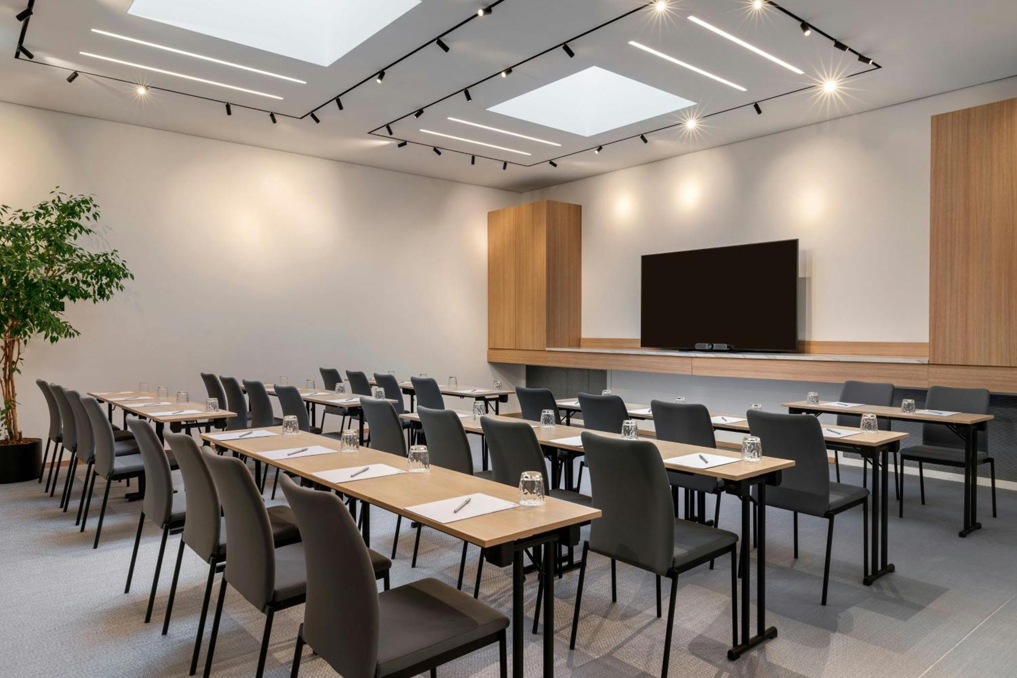Courtyard By Marriott Biel Bienne Hotel Kültér fotó
